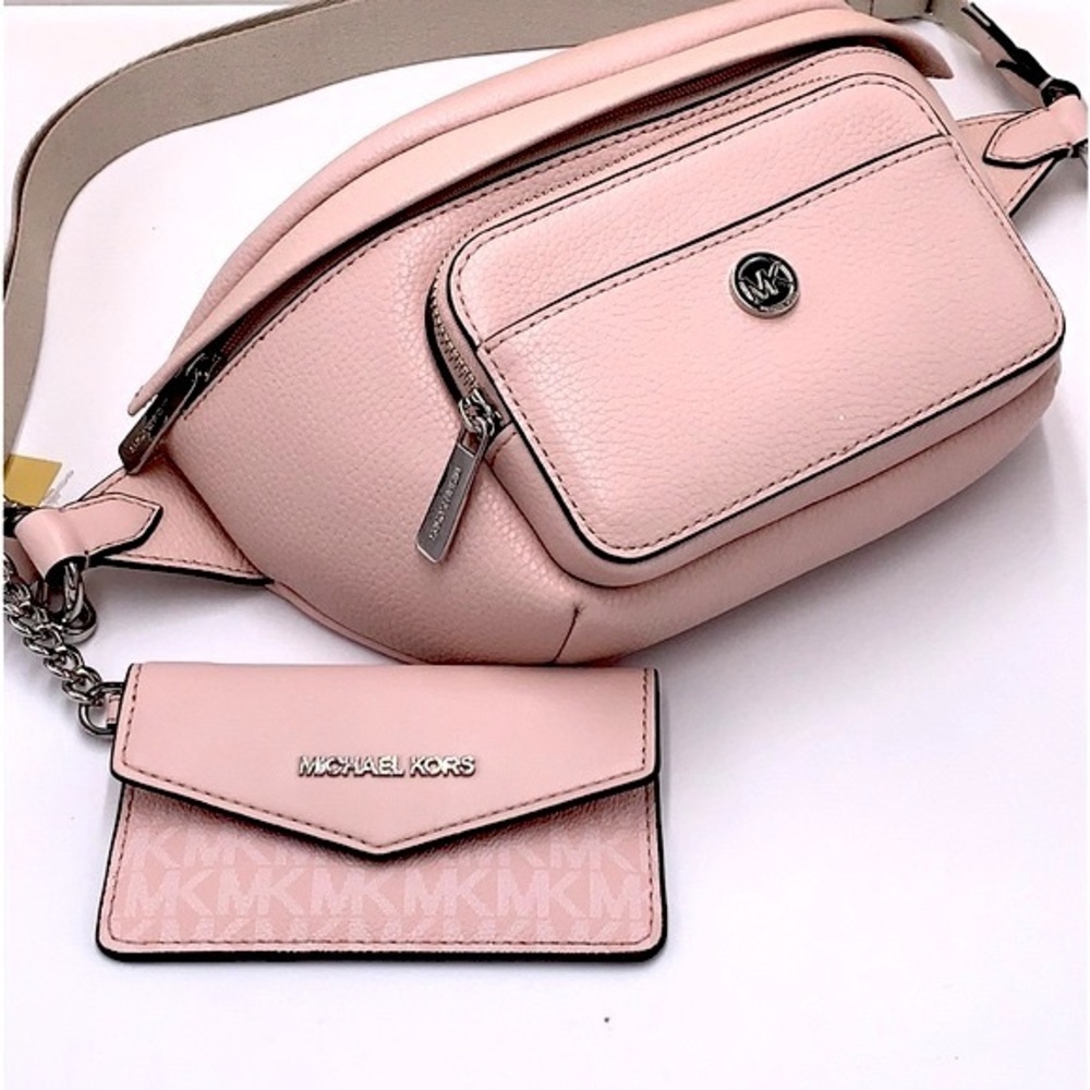 MICHAEL KORS
Maisie Large Pebbled Leather 2-in-1
Waistpack Fannypack Crossbody